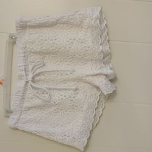 White lace shorts